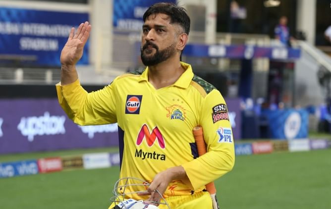 IPL 2021: "MS Dhoni is smart enough to know that" - Sanjay Manjrekar suggests CSK should not rely too much on Robin Uthappa