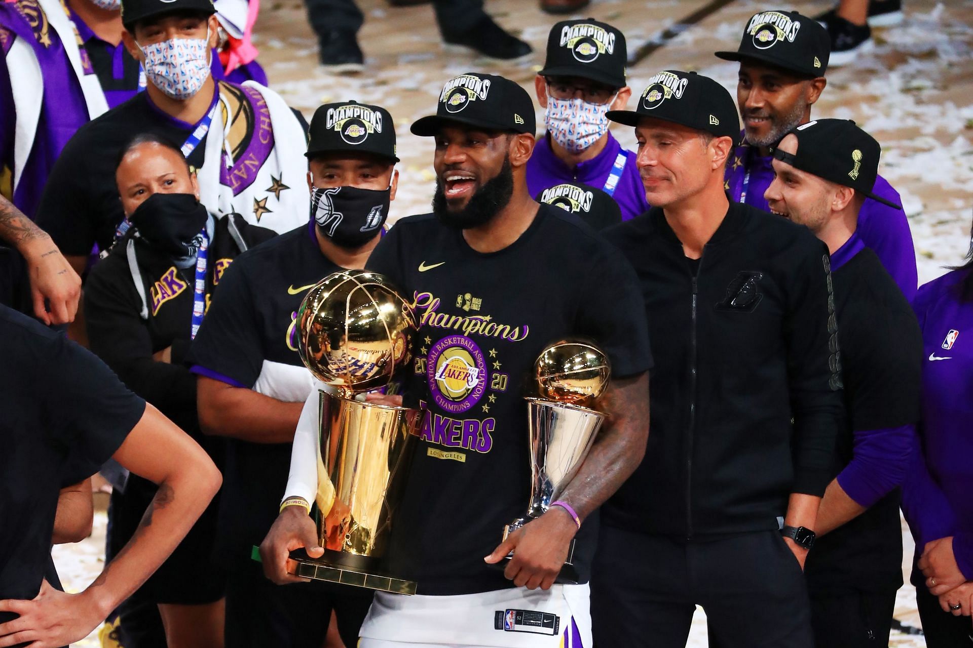 NBA - LeBron James and the Los Angeles Lakers have solidified the