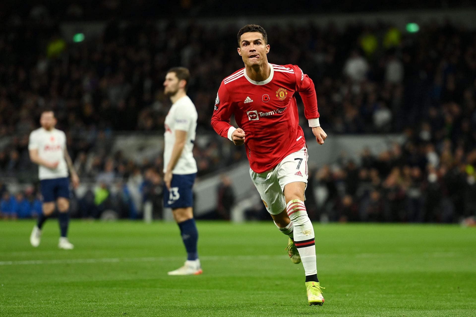 Ronaldo continued his fine scoring run with a superb goal against Spurs