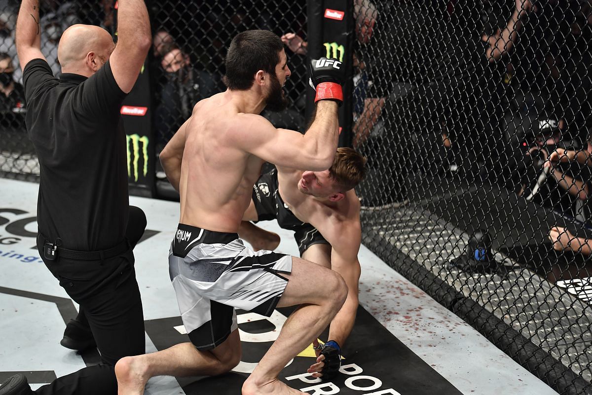 Islam Makhachev&#039;s kimura submission of Dan Hooker was eye-wateringly brutal