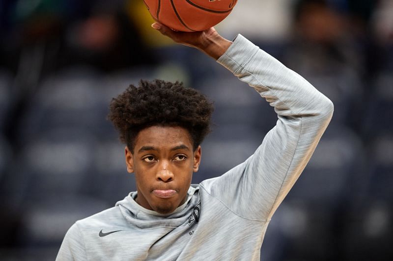 Zaire Wade preparing for a high school game.