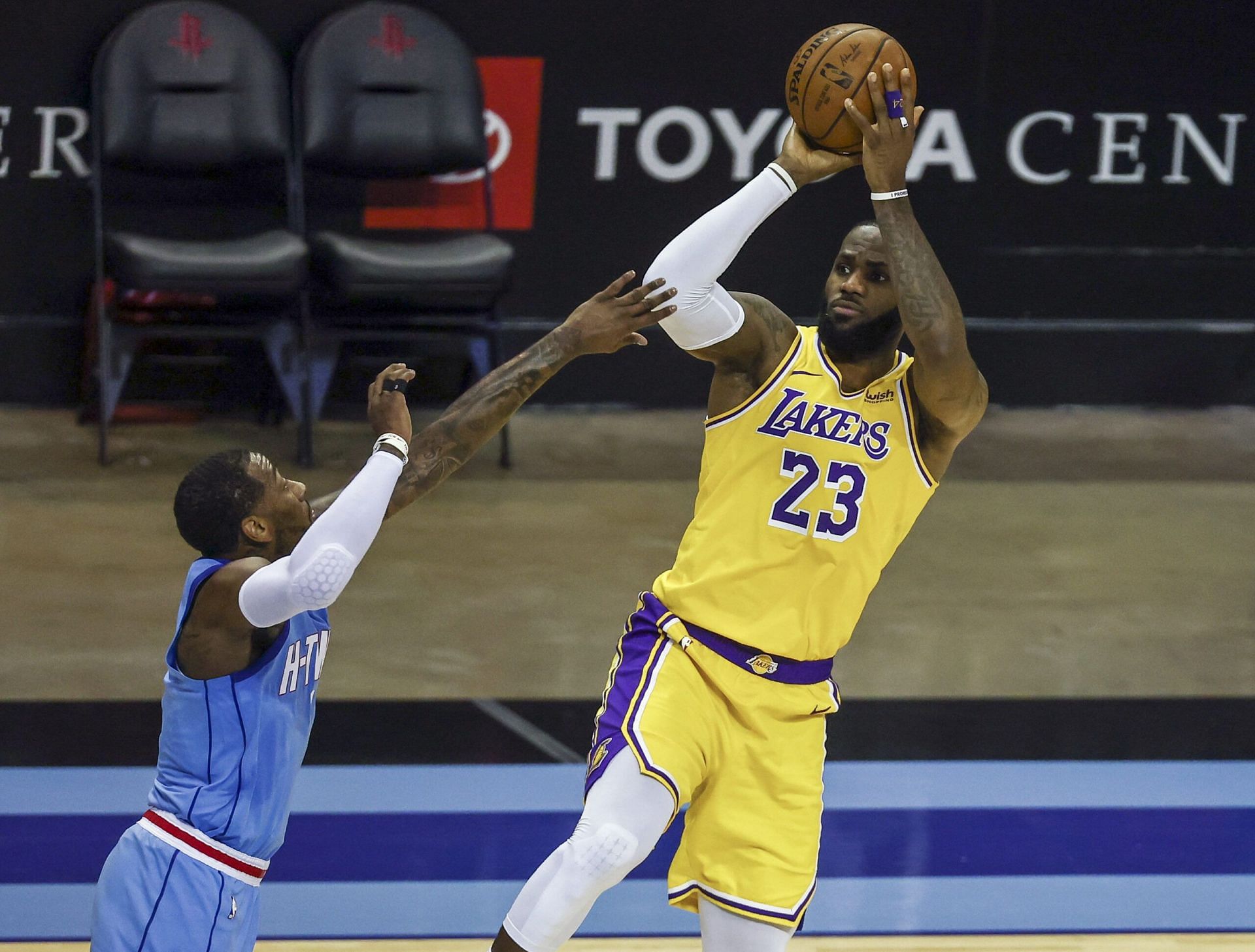 LeBron James of the LA Lakers shoots over Houston Rockets&#039; John Wall.
