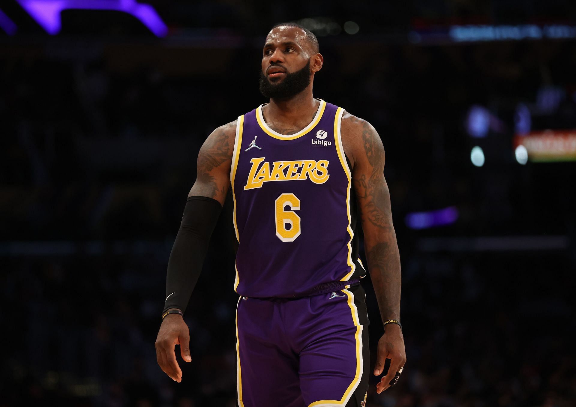 LeBron James of the LA Lakers against his former team, the Cleveland Cavaliers