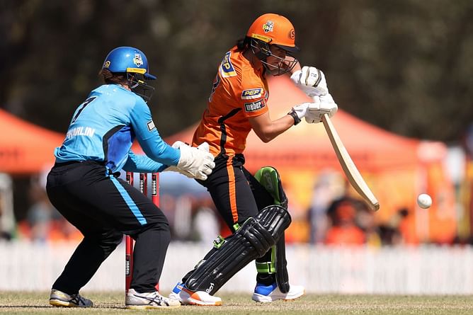 Women's Big Bash League 2021 Match 28: Perth Scorchers Women vs Sydney Sixers Women - Probable 11s, Weather Forecast, Pitch Report, Match Prediction and Live Streaming Details