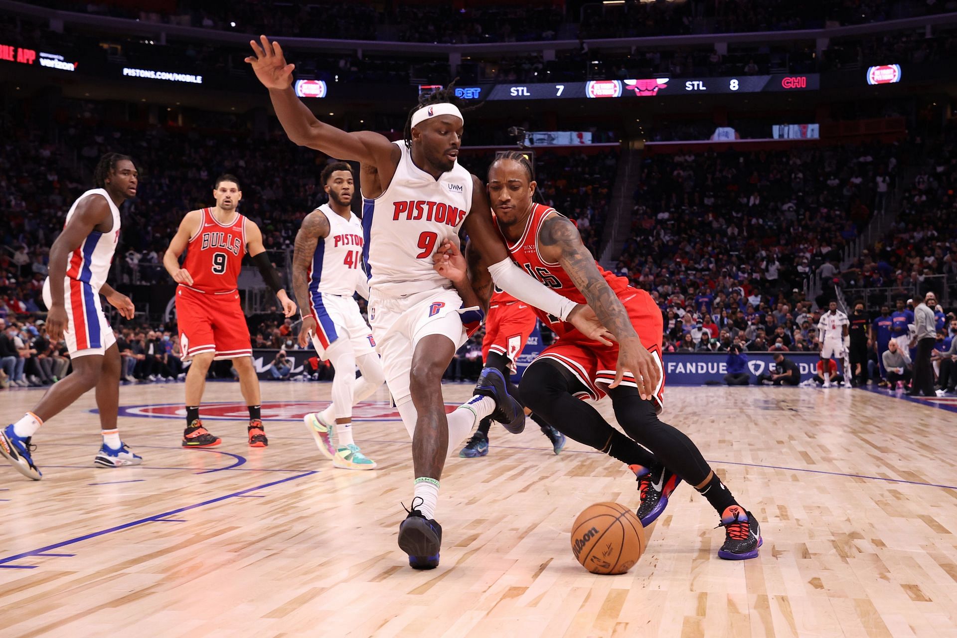 NBA: Zach LaVine scores 41 as Chicago Bulls sneak by Detroit Pistons