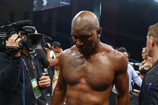 "You fight in a lot of different ways"- Evander Holyfield weighs in on fighting again