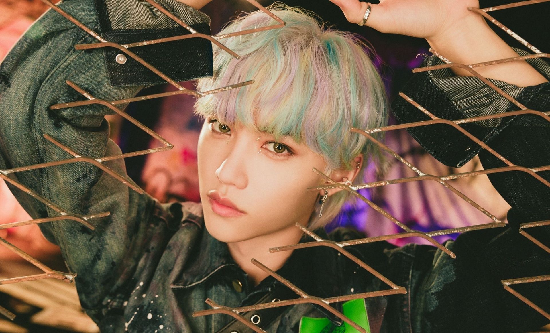 Stray Kids&#039; Felix &#039;Scars&#039; concept photo (Image via Twitter/@Stray_Kids_JP)