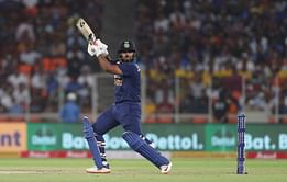 "हार्दिक पांड्या के खराब फॉर्म की वजह से ऋषभ पंत को 20वें ओवर तक बैटिंग करना चाहिए"