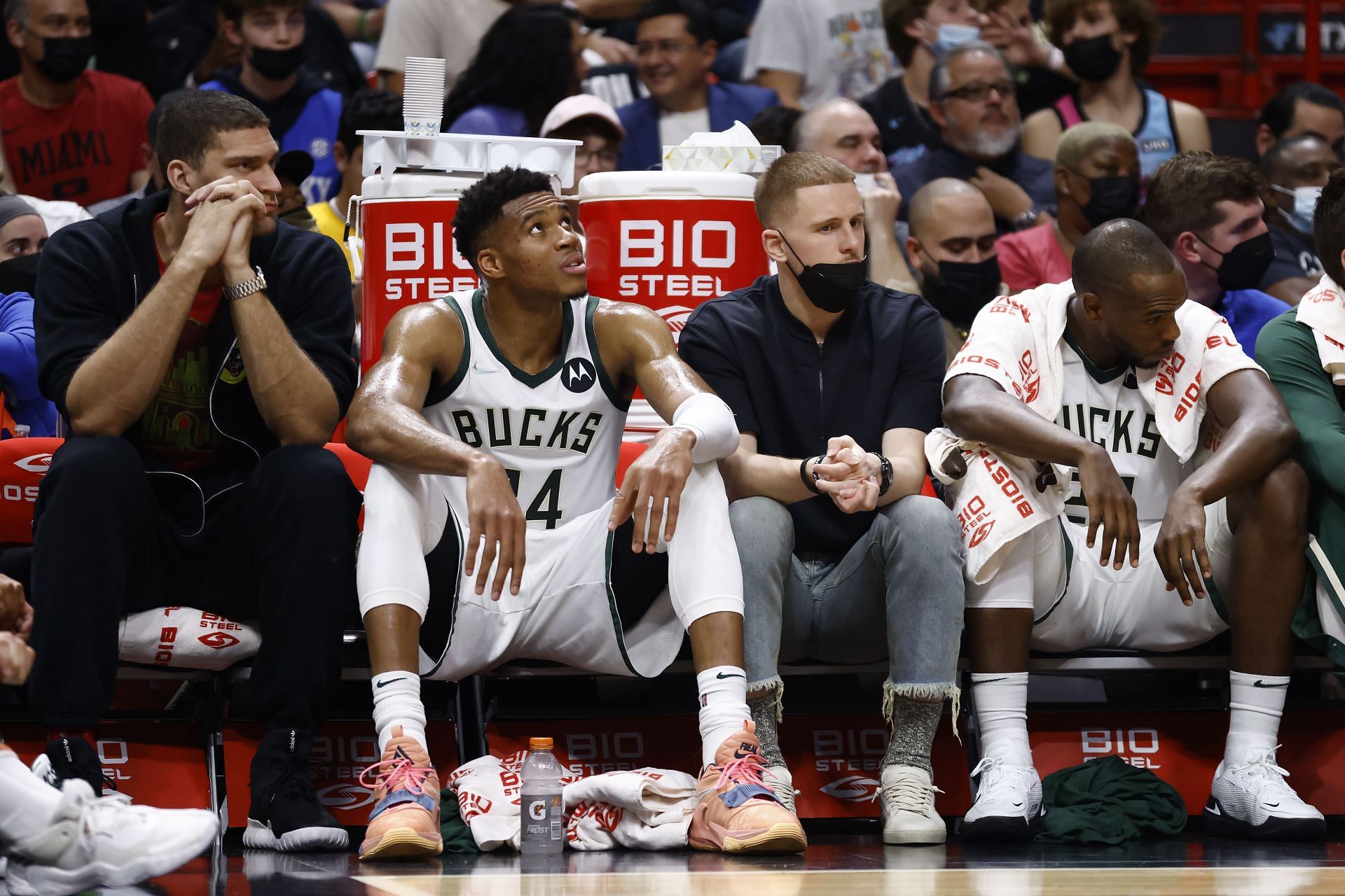 Brook Lopez, Giannis Antetokounmpo, Donte DiVincenzo and Khris Middleton of the Milwaukee Bucks