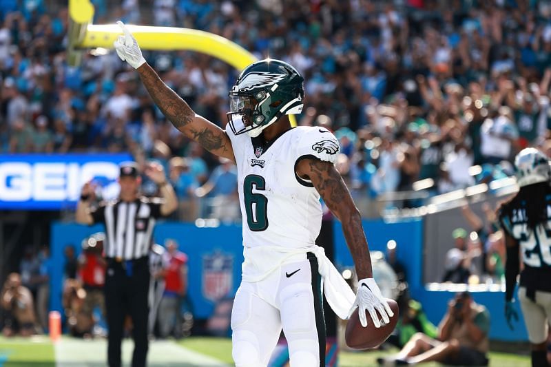 Philadelphia Eagles wide receiver DeVonta Smth has been a rising star through five games.