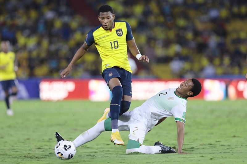 Ecuador take on Venezuela in a 2022 FIFA World Cup 2022 qualifier