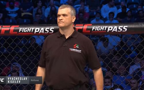 Vyacheslav Kiselev officiated Elizeu Zaleski dos Santos vs. Benoit St. Denis fight at UFC 267