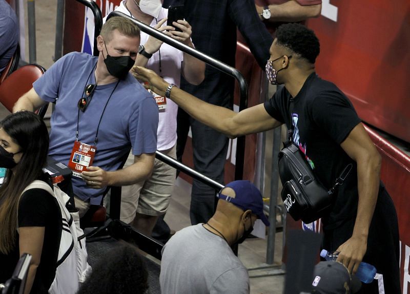 Giannks Antetokounmpo looks on during the Milwaukee Bucks v Minnesota Timberwolves preseason game