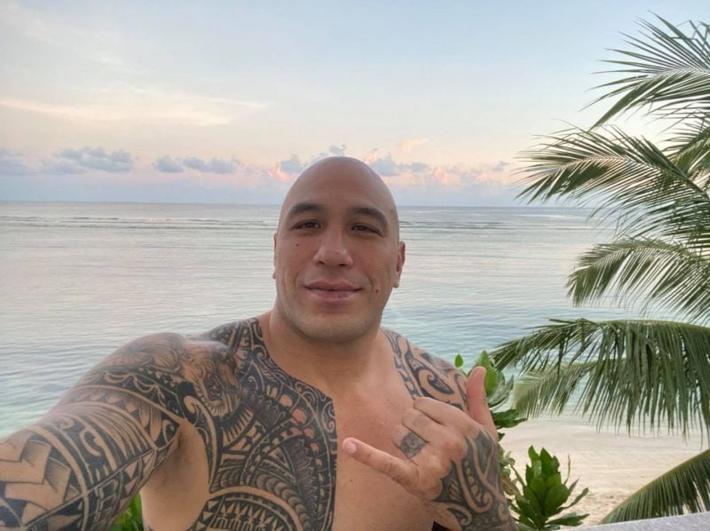 Former ONE heavyweight champion Brandon Vera finds time to relax