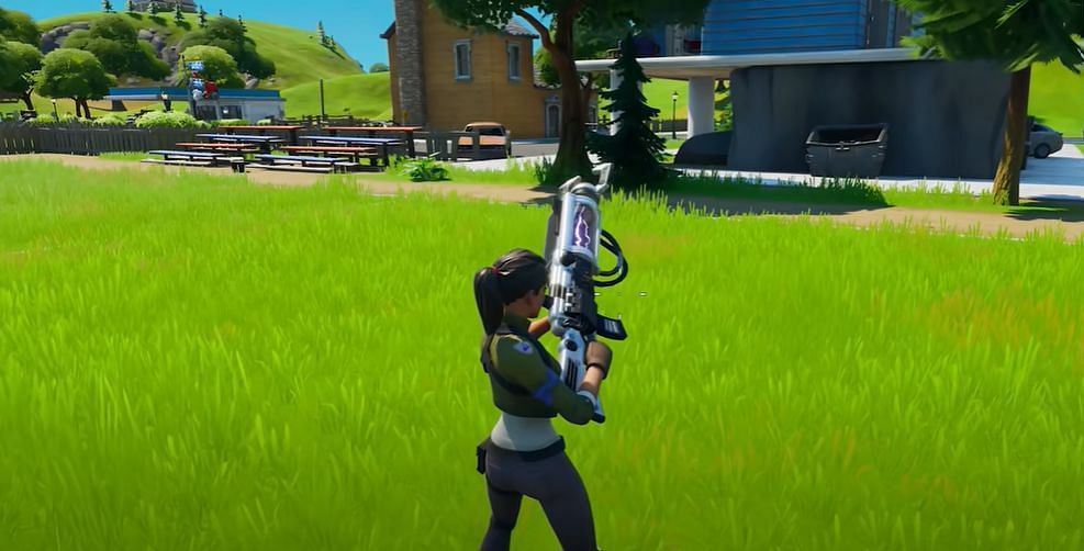 The Zapotron was a long range sniper that was never released (Image via Epic Games)