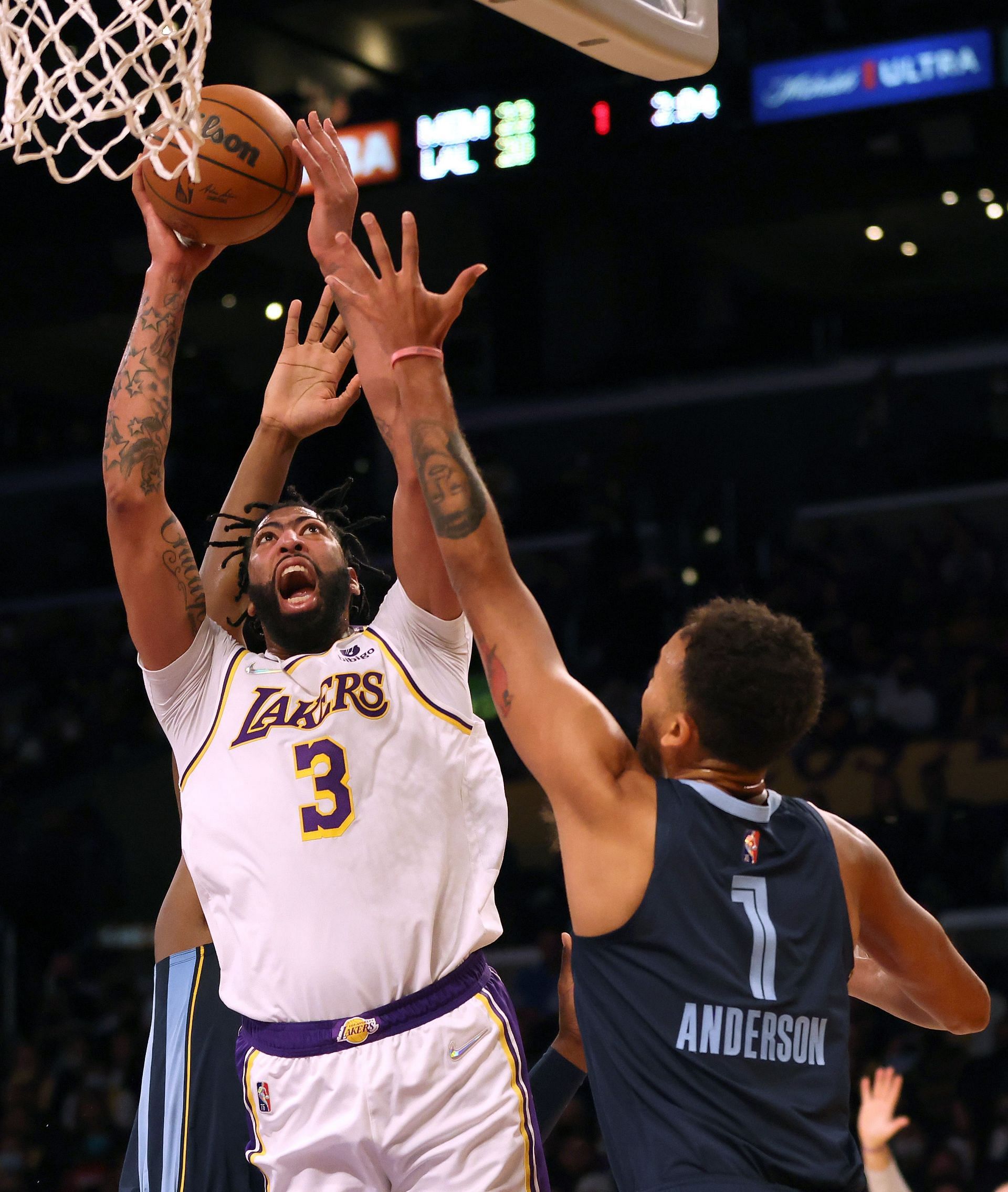 Anthony Davis&#039; reaction prior to a thunderous dunk against the Memphis Grizzlies