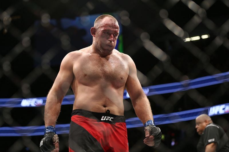 Aleksei Oleinik is still a contender in the UFC heavyweight division despite being way over 40