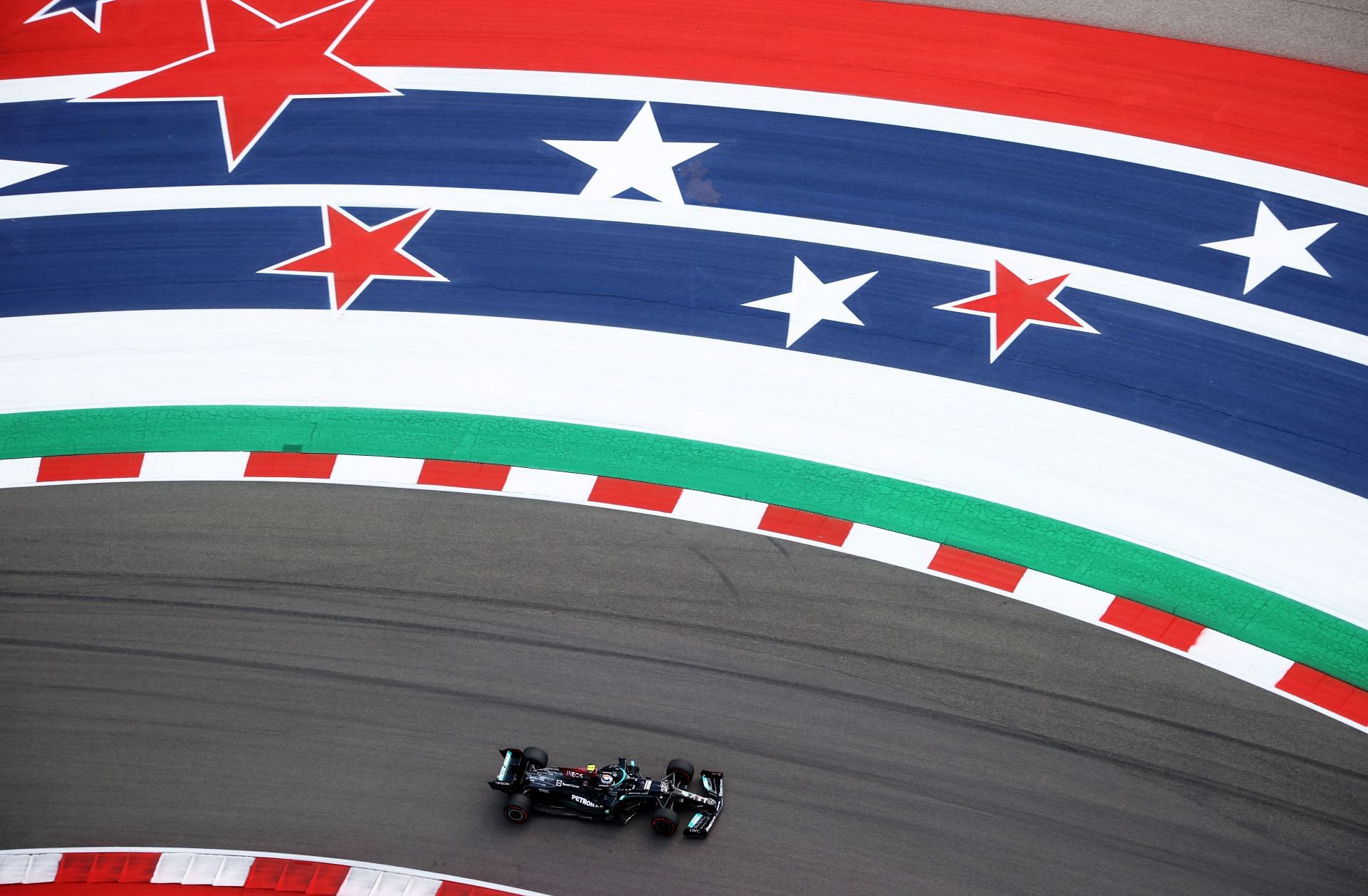 Valtteri Bottas of driving the Mercedes W12 during practice ahead of the 2021 USGP in Austin, Texas. (Photo by Chris Graythen/Getty Images)