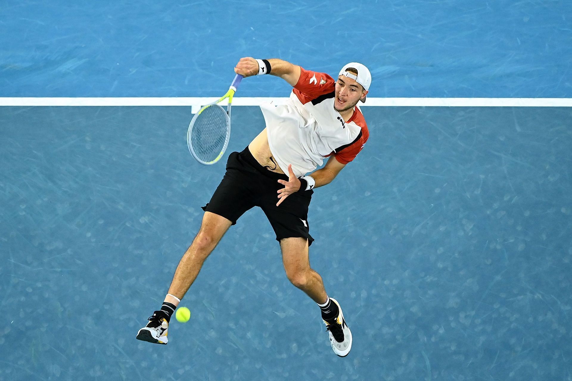 Jan-Lennard Struff beat Denis Shapovalov in the quarterfinals.