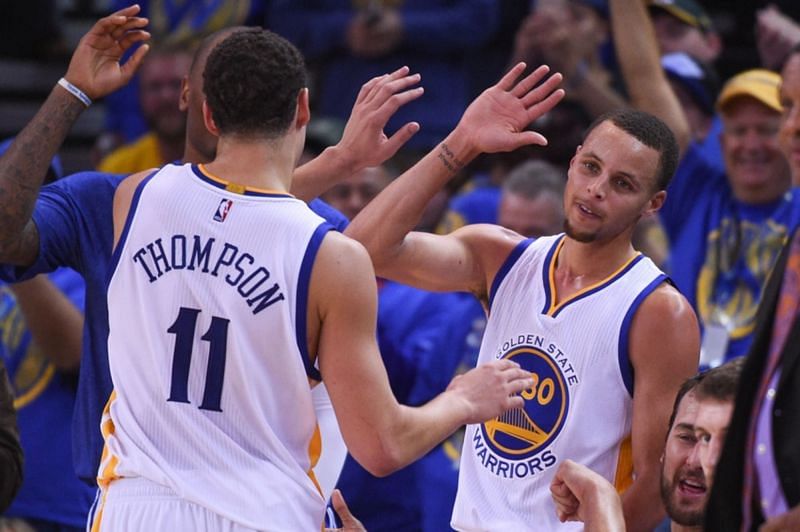 Stephen Curry and Klay Thompson against the LA Lakers [Source: FanSided]