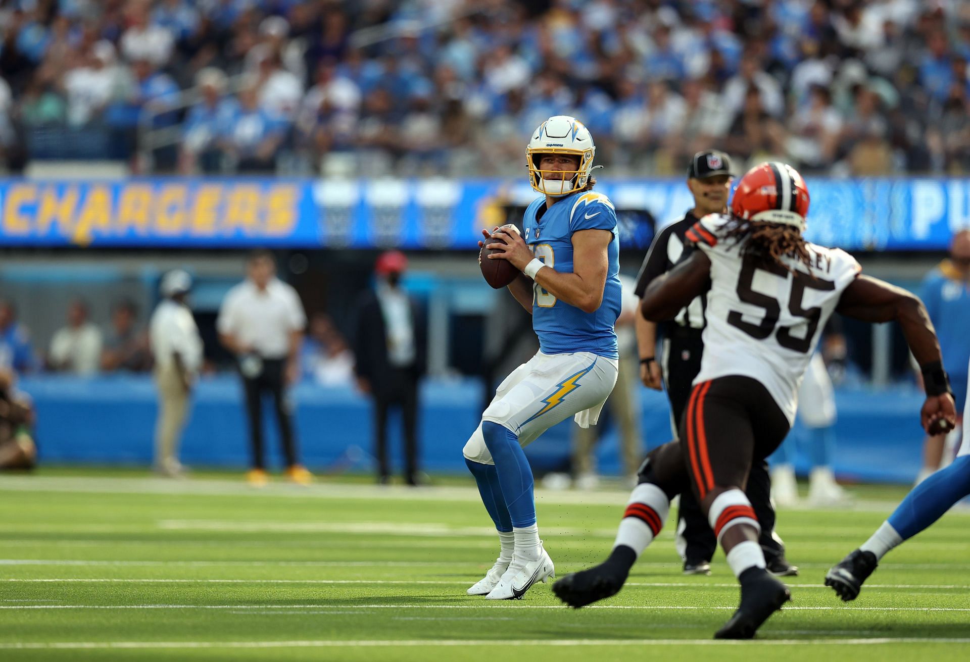 Siri, what is Justin Herbert?” War Daddy [noun]: A player with  extraordinary ability and exceptional toughness. @breidenfehoko4 joins us  for an amazing interview on our upcoming episode. Available later today. :  r/Chargers