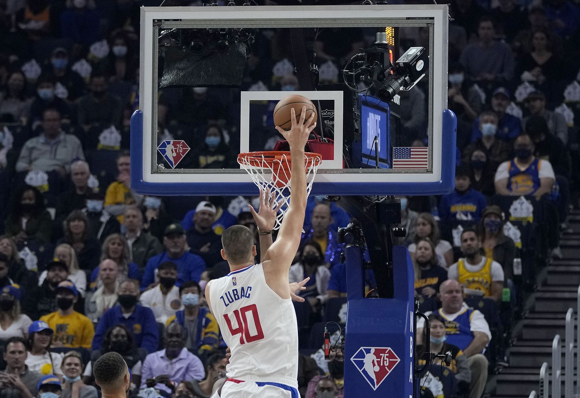 The LA Clippers lost to the Golden State Warriors in their season opener.