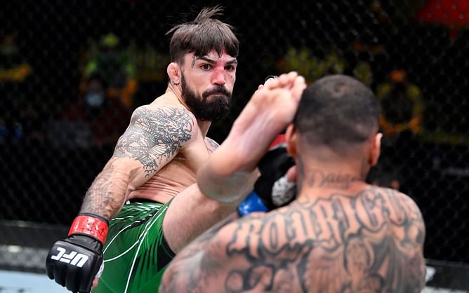 Former UFC welterweight Mike Perry signs with BKFC