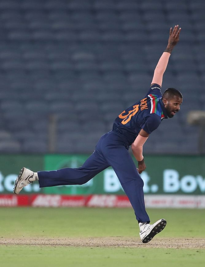 ICC T20 World Cup 2021: "I don't think I will be bowling in this game" - Hardik Pandya ahead of Pakistan tie