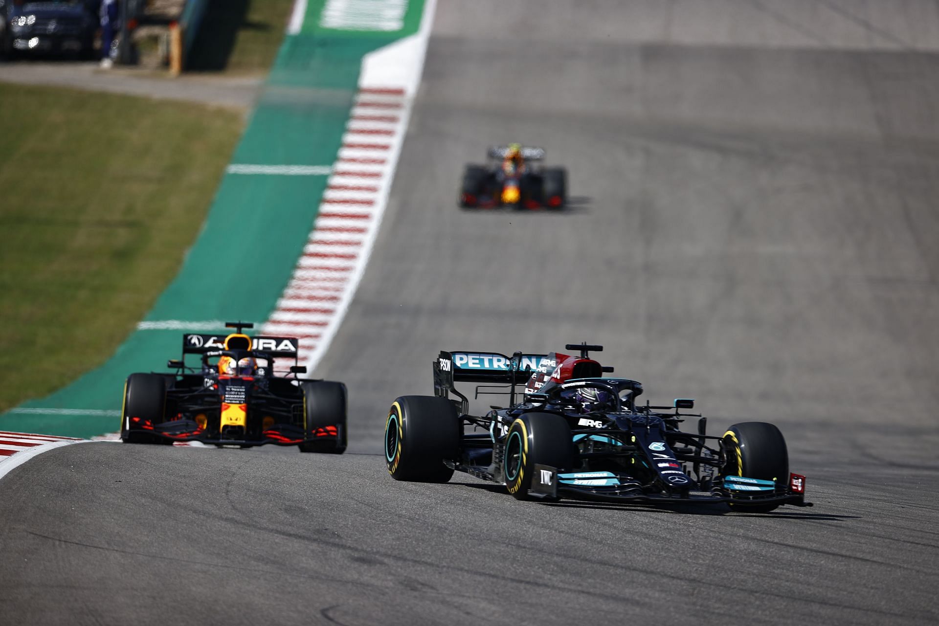 Lewis Hamilton leads Max Verstappen during 2021 USGP in Austin, Texas. (Photo by Jared C. Tilton/Getty Images)