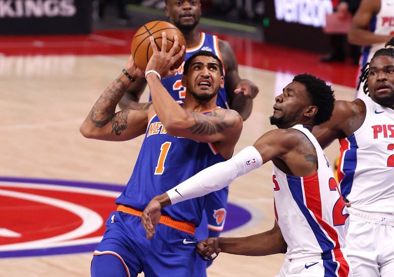 New York Knicks Obi Toppin #1 going in for a layup