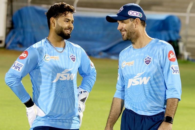 Ricky Ponting and Rishabh Pant share a light moment (Credit: BCCI/IPL)