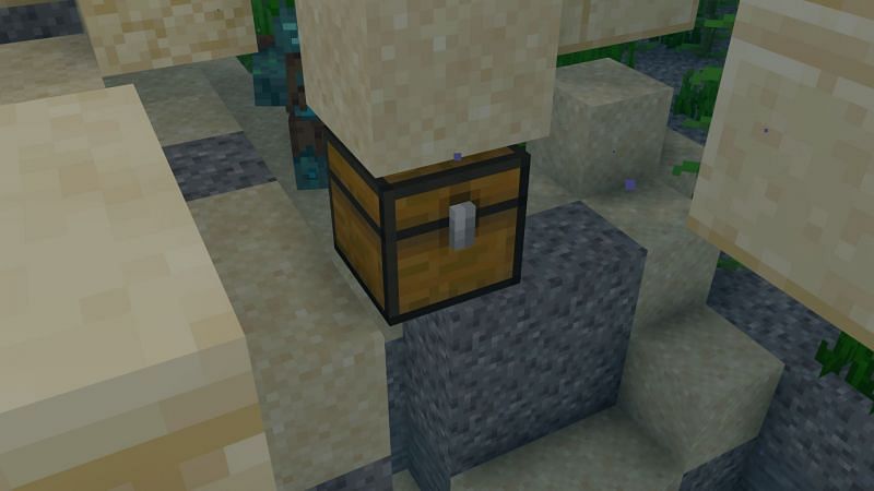 A loot chest (Image via Minecraft)