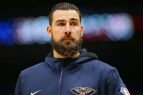 It looks like Jonas Valanciunas is getting some added security from the New Orleans Pelicans