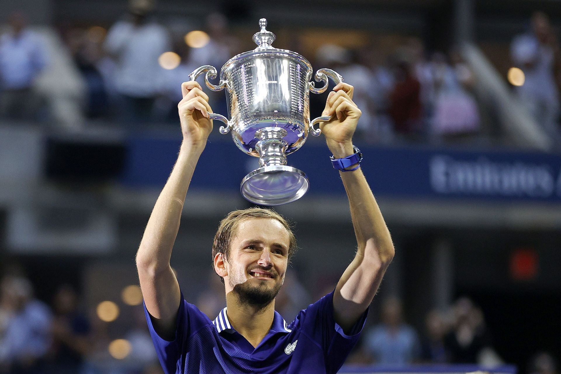 Medvedev with the 2021 US Open trophy.