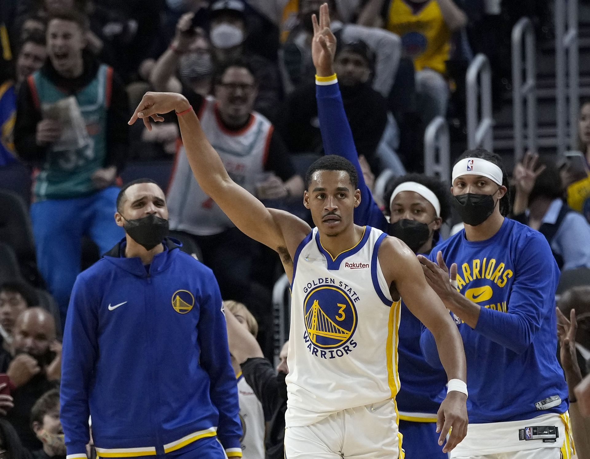 Jordan Poole of the Golden State Warriors in a preseason game against the LA Lakers