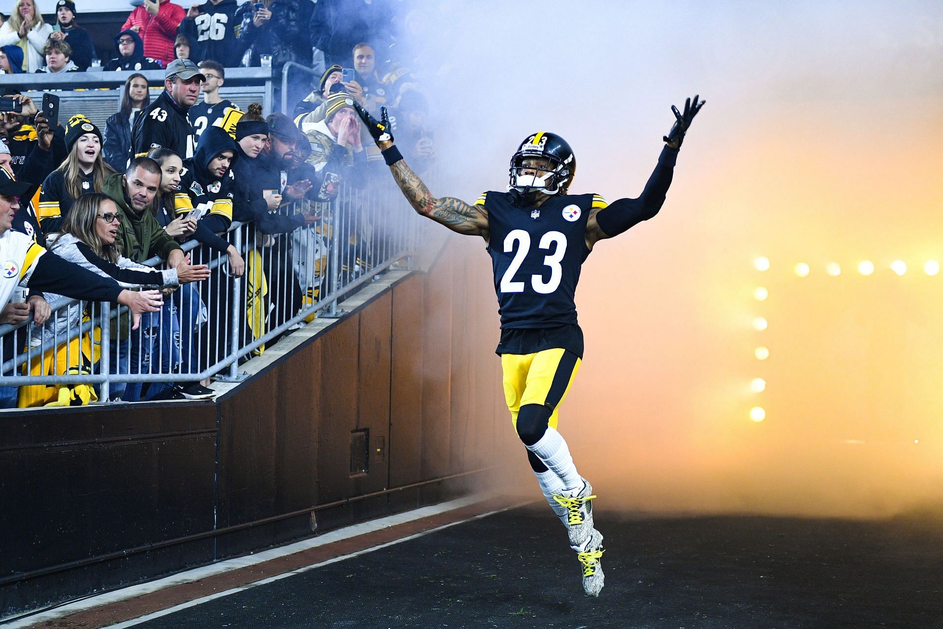 Joe Haden taking the pitch for the Pittsburgh Steelers