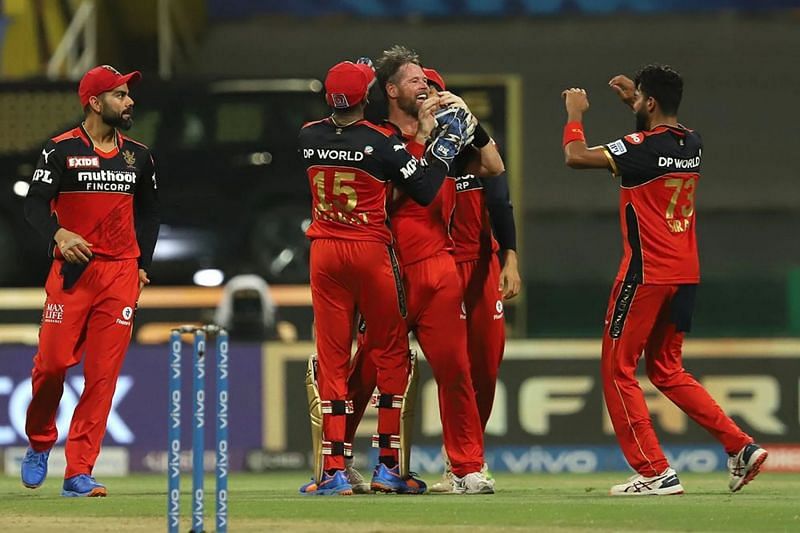 RCB celebrate a wicket against SRH. Pic: IPLT20.COM