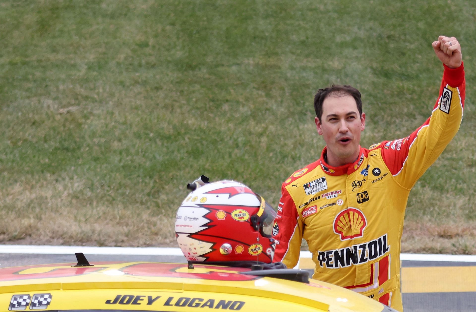Joey Logano celebrates after winning the 2020 Hollywood Casino 400 at Kansas Speedway, however, oddsmakers are not giving him much of a chance to repeat on Sunday, making him just the ninth favorite. (Photo by Jamie Squire/Getty Images)