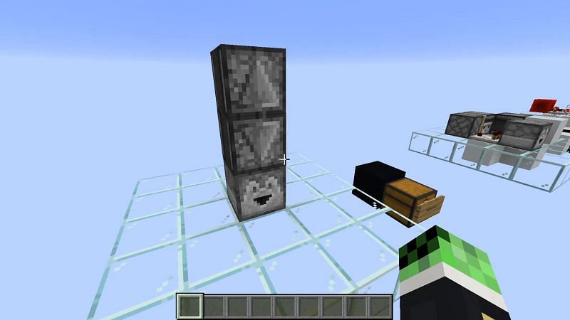 Minecraft redstone contraptions (Image via MrcreeperGam1ng, YouTube)