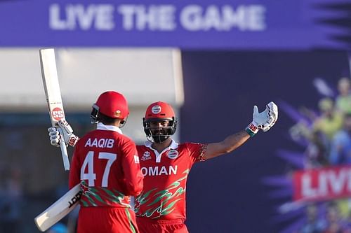 Jatinder Singh celebrates Oman's victory with Aaqib Ilyas (Image Courtesy: Twitter)