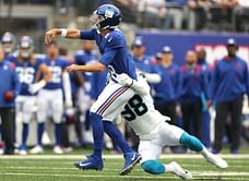 Is Daniel Jones playing tonight vs. Chiefs in Week 8?
