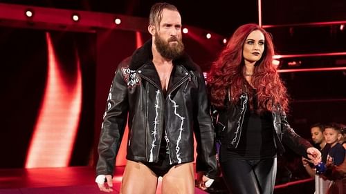 Mike Bennett and Maria Kanellis-Bennett making their way to the ring