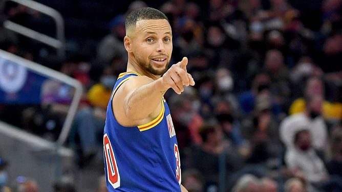 "He's going to take on the challenge whether it's LeBron or of the best players in the league" - Steve Kerr heaps praise on Steph Curry's competitiveness and desire to win