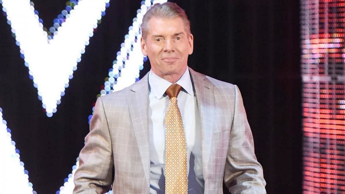 Vince McMahon decides who to call up to the WWE main roster