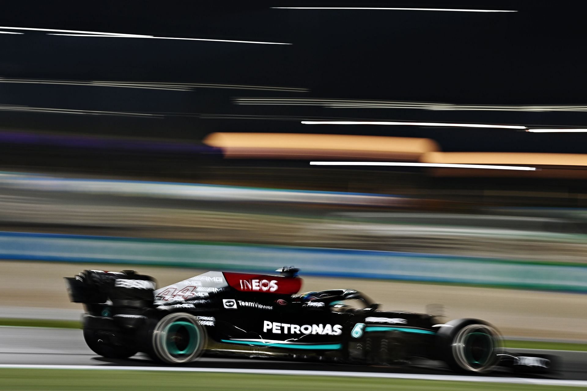 Lewis Hamilton on track during the F1 Grand Prix of Qatar.