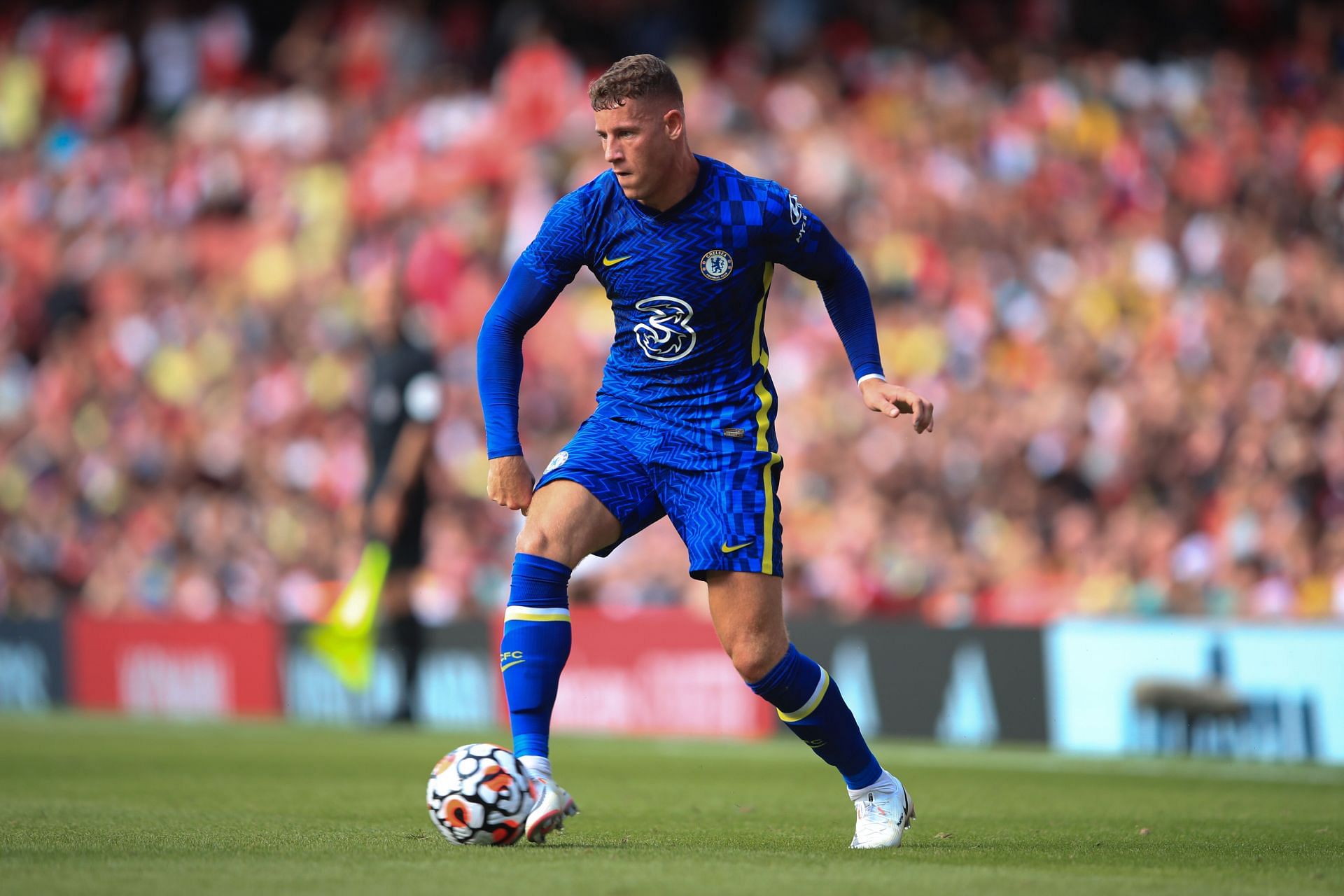 Leeds United are leading the race to sign Ross Barkley.