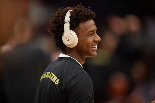 Bronny James warms up ahead of a Sierra Canyon game