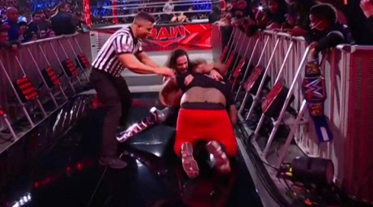 Seth Rollins was attacked by a fan last night on WWE RAW.