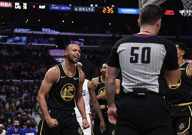 “I thought I got fouled, so I let my emotions go and definitely fired me up” – Stephen Curry explains late scoring frenzy versus LA Clippers that gives Golden State Warriors 7th straight win