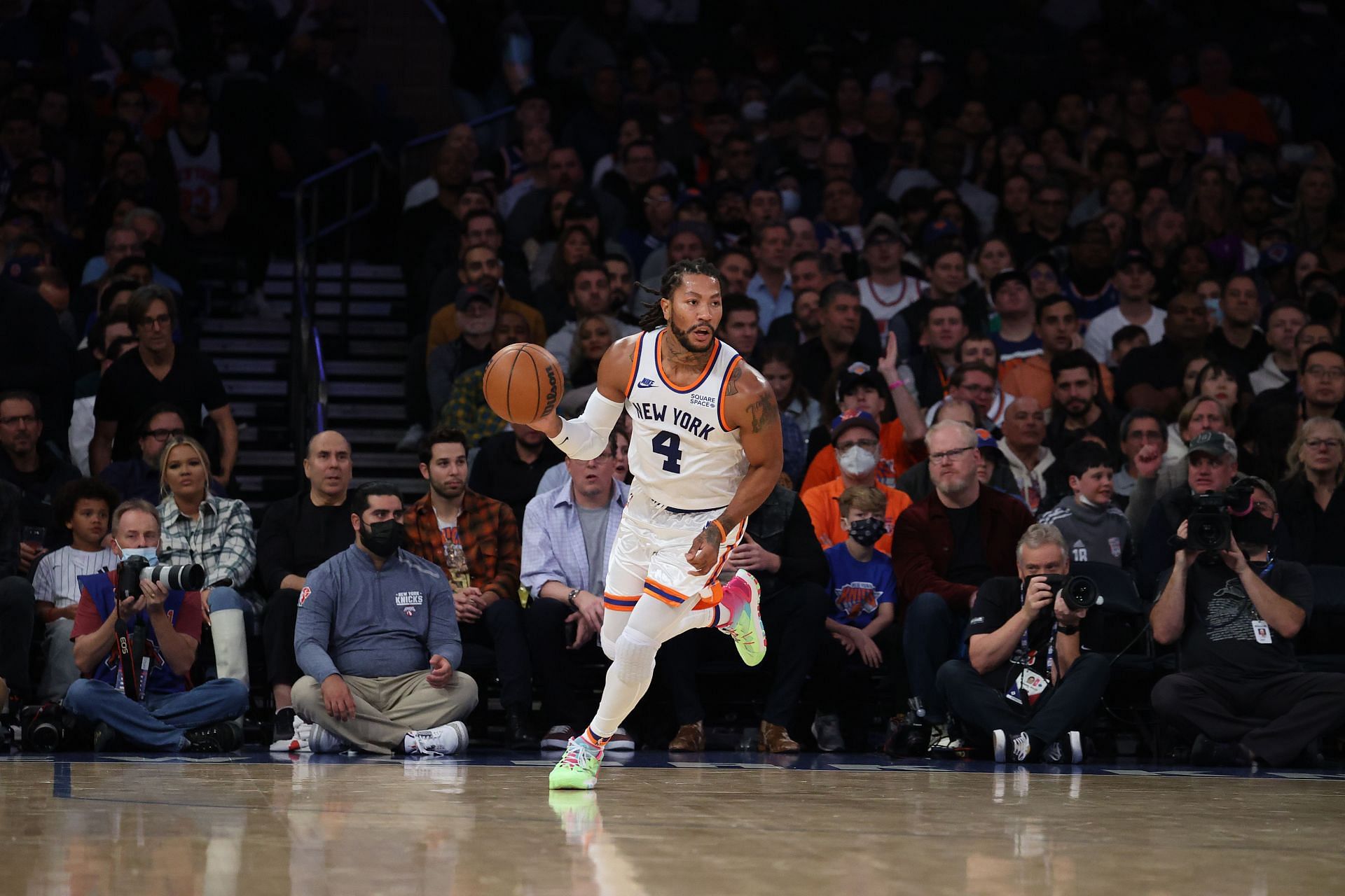 Derrick Rose #4 of the New York Knicks in action against the Milwaukee Bucks during their game at Madison Square Garden on November 10, 2021 in New York City.